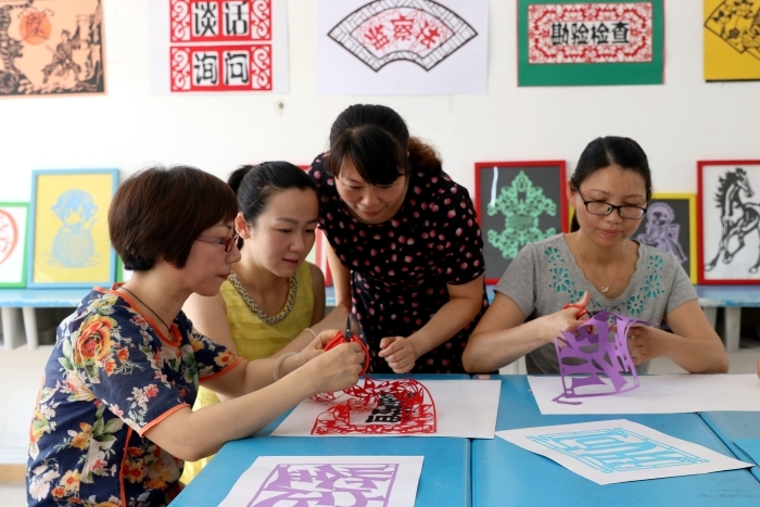 云霄：学好监察法 当好“廉内助” 